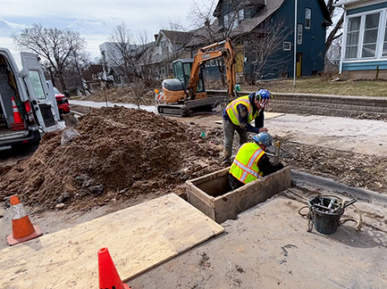 Crews working to replace water service lines in Minneapolis Crews working to replace water service lines in Minneapolis