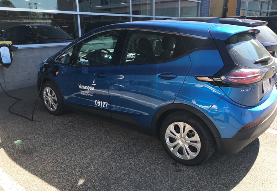 Minneapolis Blue bolt vehicle charging