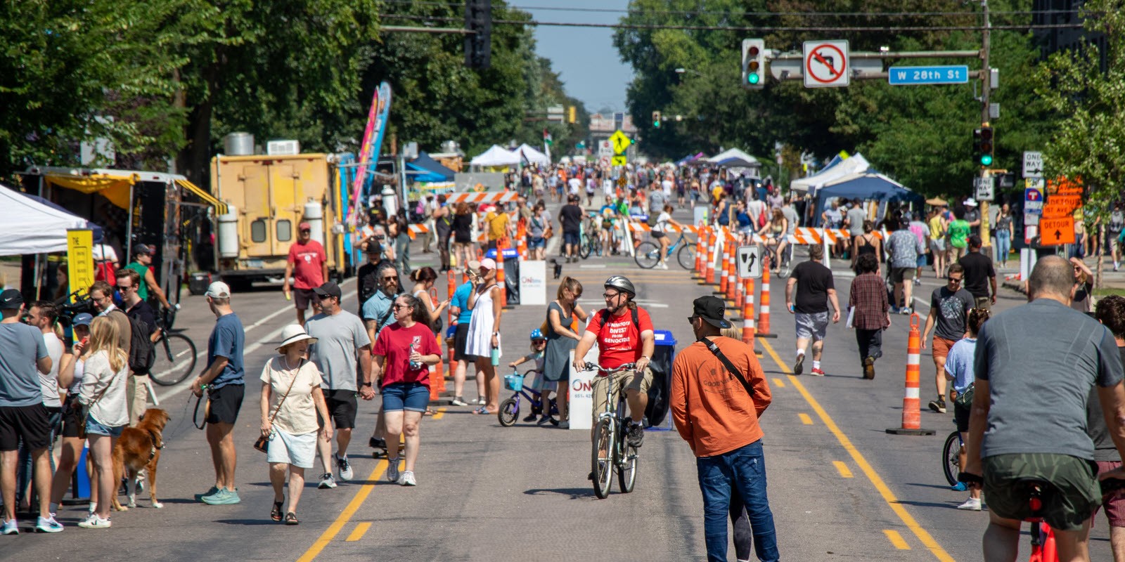 People at Minneapolis Open Streets People at Minneapolis Open Streets