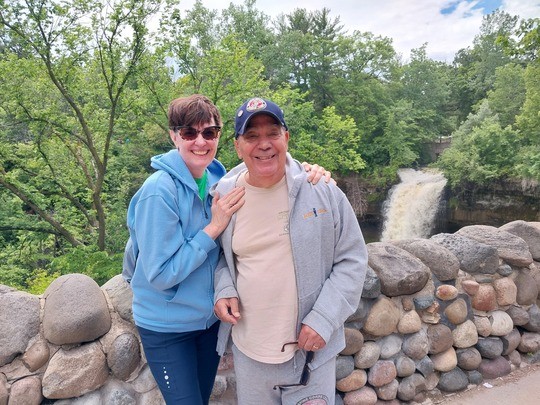 Residents Bob and Linda who shared their rescue experience by an MPD drone