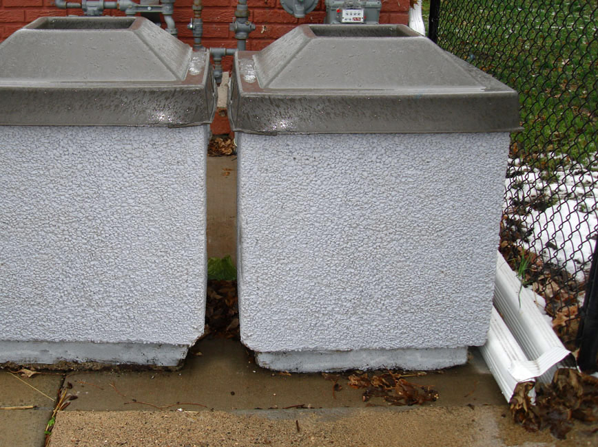 concrete litter container