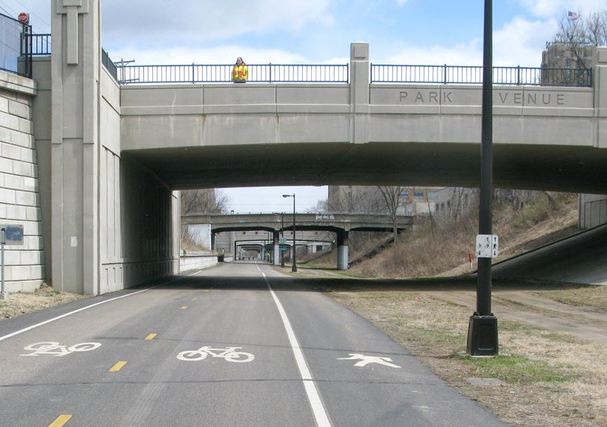 Two-way bike and pedestrian trail from ground level