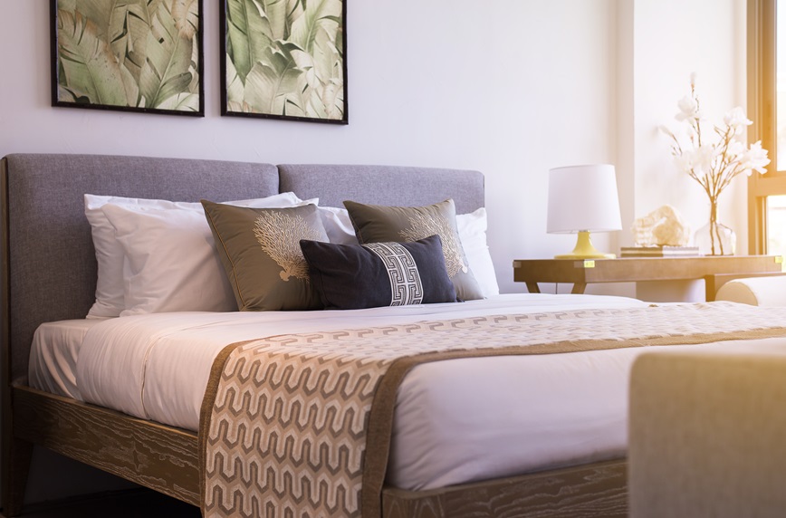 Hotel room with nice bed and linens Hotel room with nice bed and linens