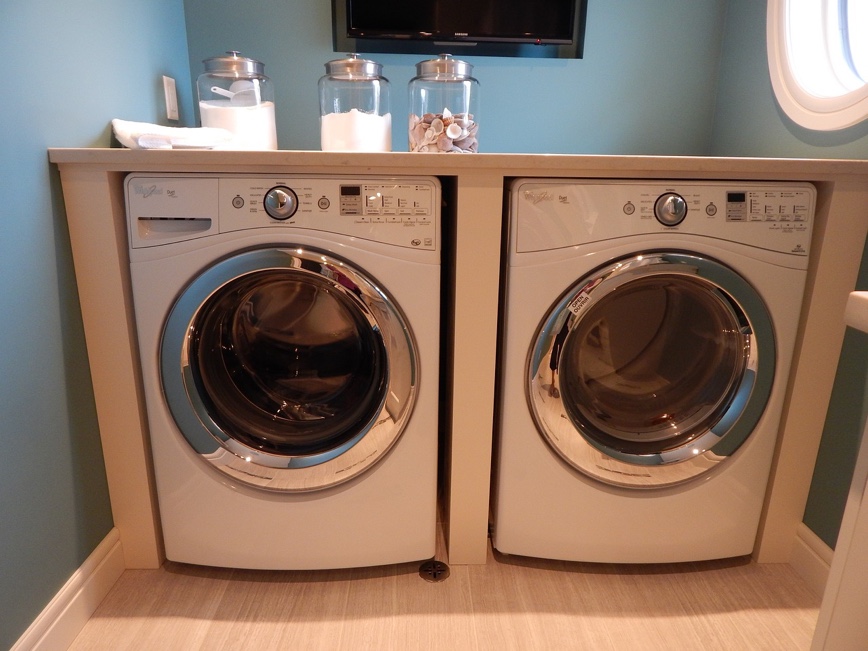 washer-dryer-pexels