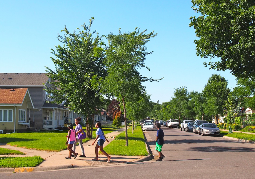 Children crossing the street in Minneapolis